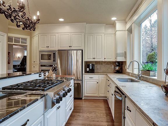 3rd image of 4591 Dogwood Dr