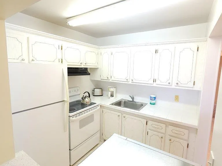 66 Cambridge Rd E #C — Photo 81
