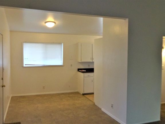 3rd image of 115 Dennis Dr