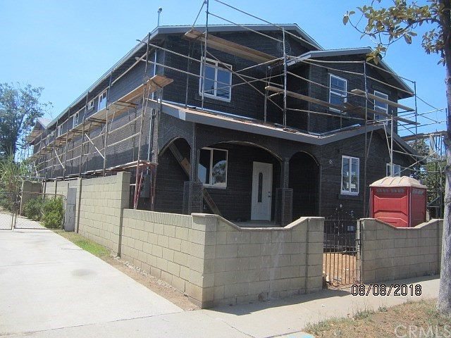 1st image of 4208 E 2nd St