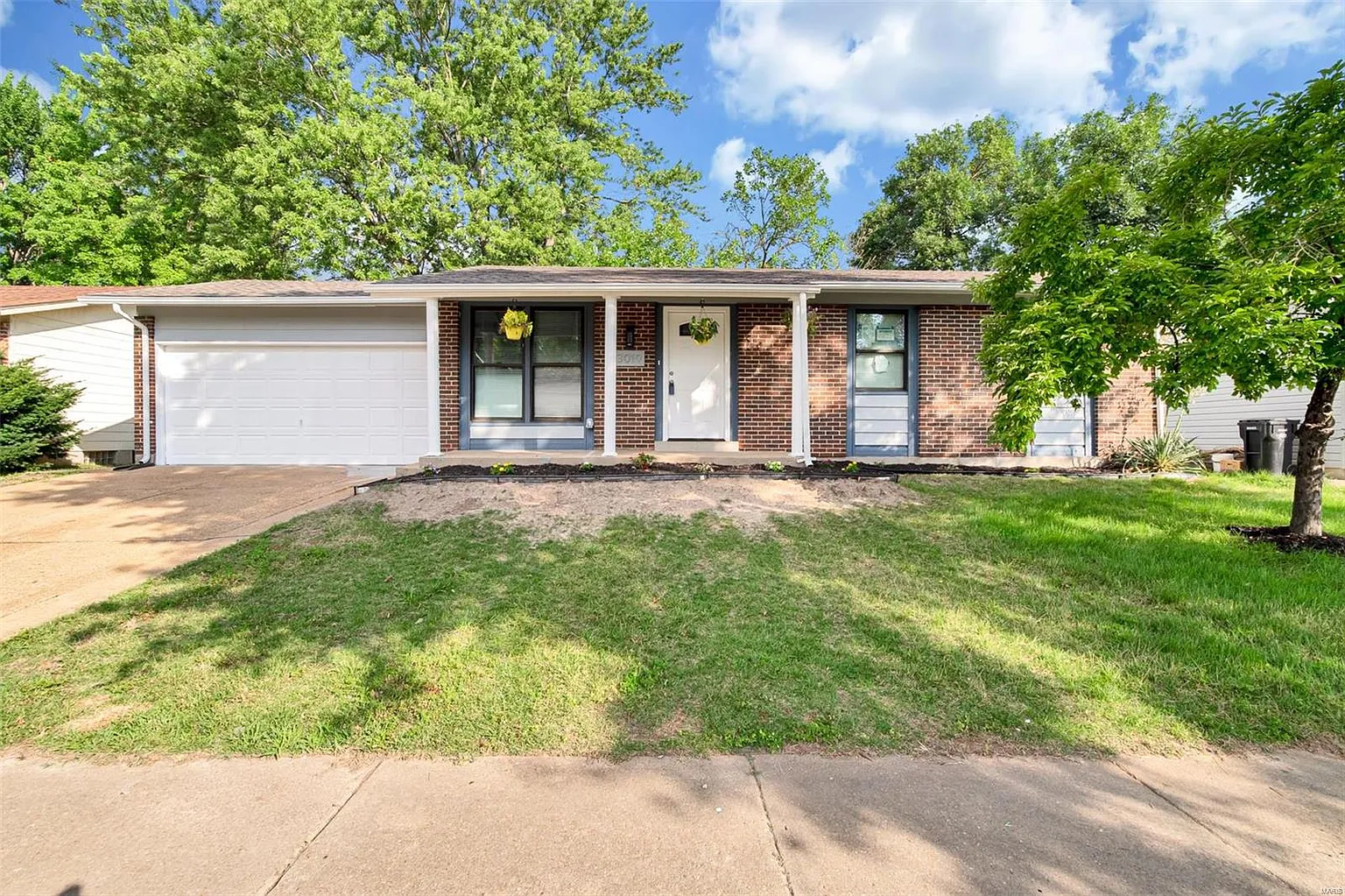 3019 Oriental Dr photo 1