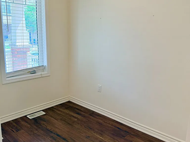 301 Gillett Point — Photo 4