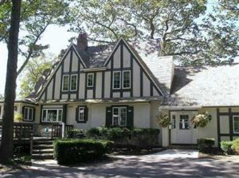 1st image of 456 N Lakeshore Dr
