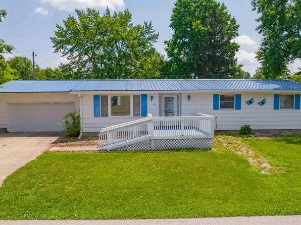 205 N Cherry St, Akron, IN 46910