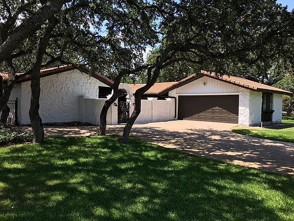 2nd image of 208 Duck Lake Dr
