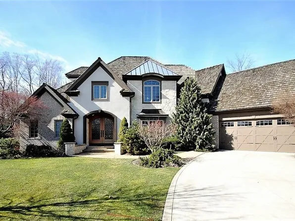 60 Hamlet Ct Unit 6, Bratenahl, OH 44108