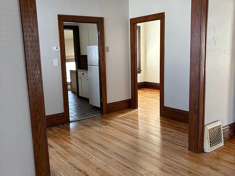 918 S 1st Ave — Photo 9