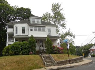 106-108 Hitchcock St, Holyoke, MA 01040