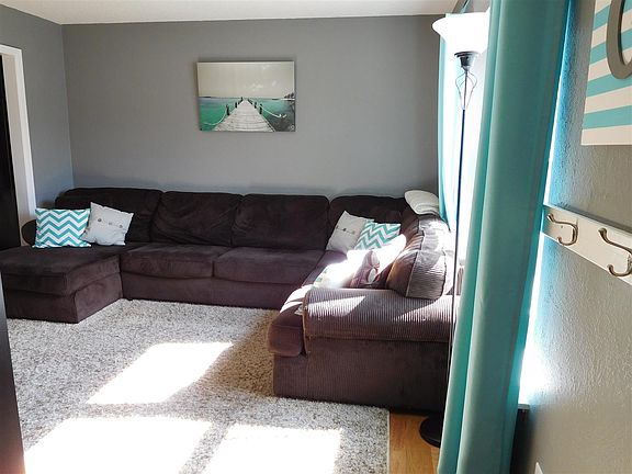 3rd image of 816 Continental Dr