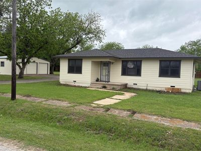 413 N Washington St, West, TX, 76691