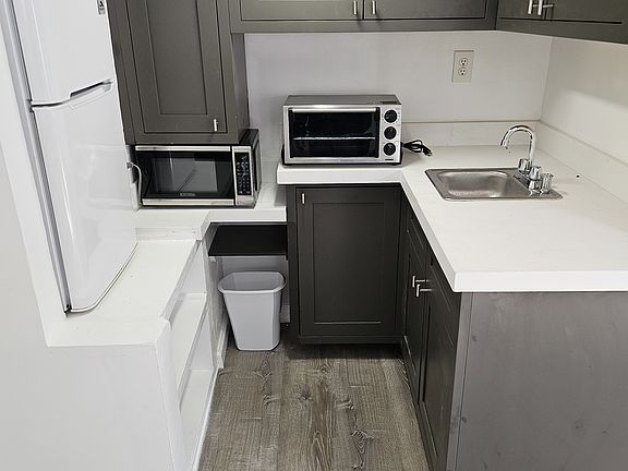 2nd image of 9541 Haines Canyon Ave