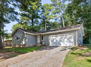 1884 Peavine Rd, Rock Spring, GA 30739