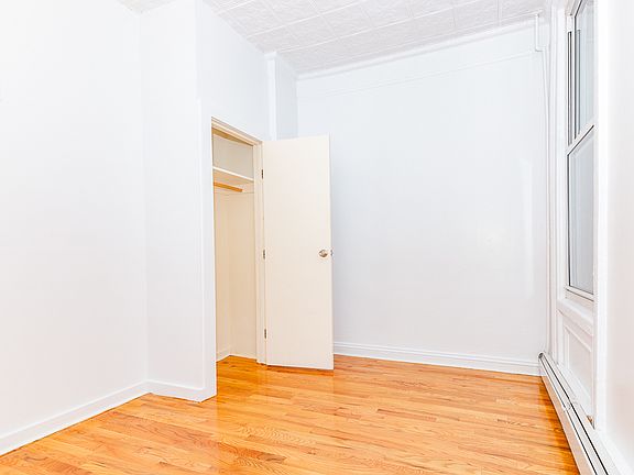 5th image of 33 Montrose Ave #2LF