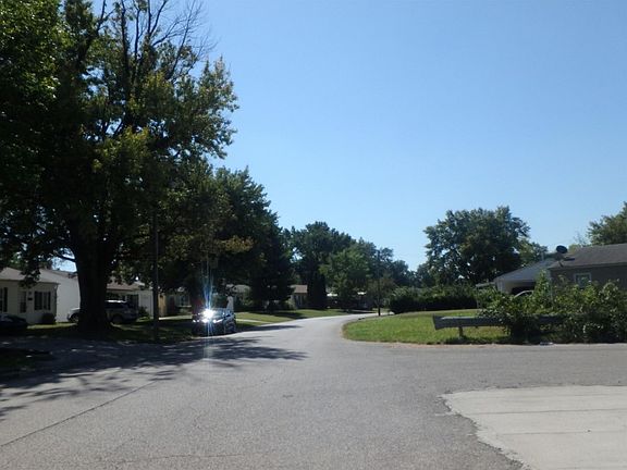 4th image of 519 Saint Paul Dr