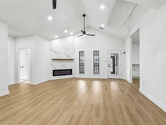 3rd image of 2839 Amazon St