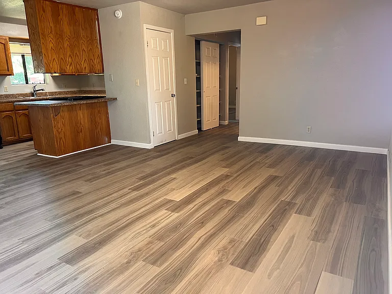 1101 South Ave #C-F — Photo 3