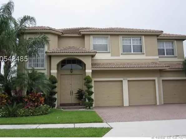 16712 Amber Bay Dr, Weston, FL 33331