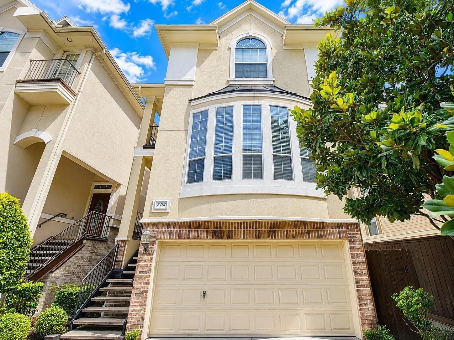 3 bed, 3.5 bath, 2273 sqft, $3,200 — Photo 1