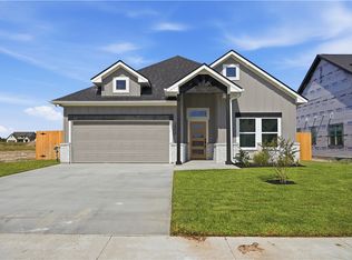 2808 Captain Dr, Bryan, TX 77808