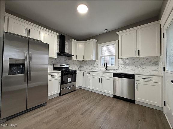 5th image of 2403 Searsdale Ave