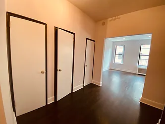 Rented by Metropolis Real Estate of Manhattan