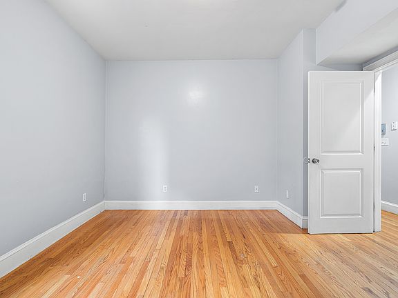 4th image of 111 Heath St