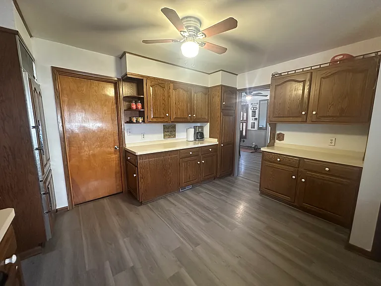 8 Eldridge Ave — Photo 5