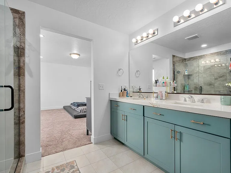 2156 N Wallflower Dr — Photo 20