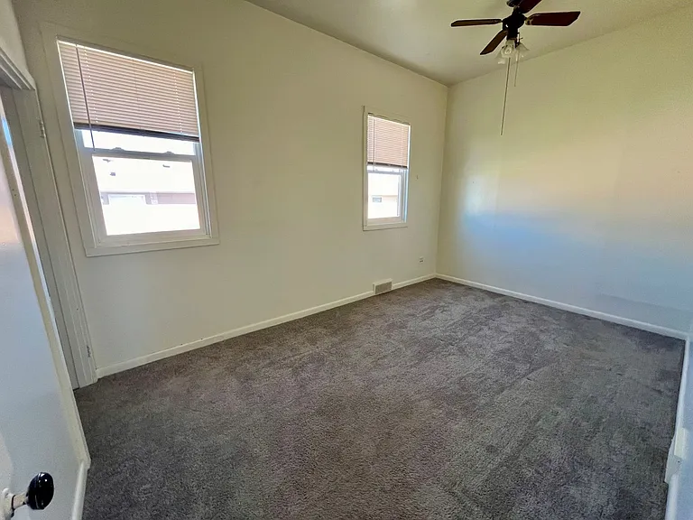 1635 5th Ave NW — Photo 5