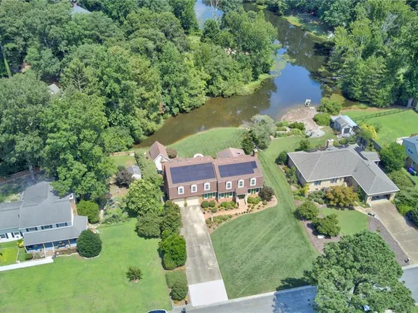 1209 Mount Pleasant Dr, Suffolk, VA 23434