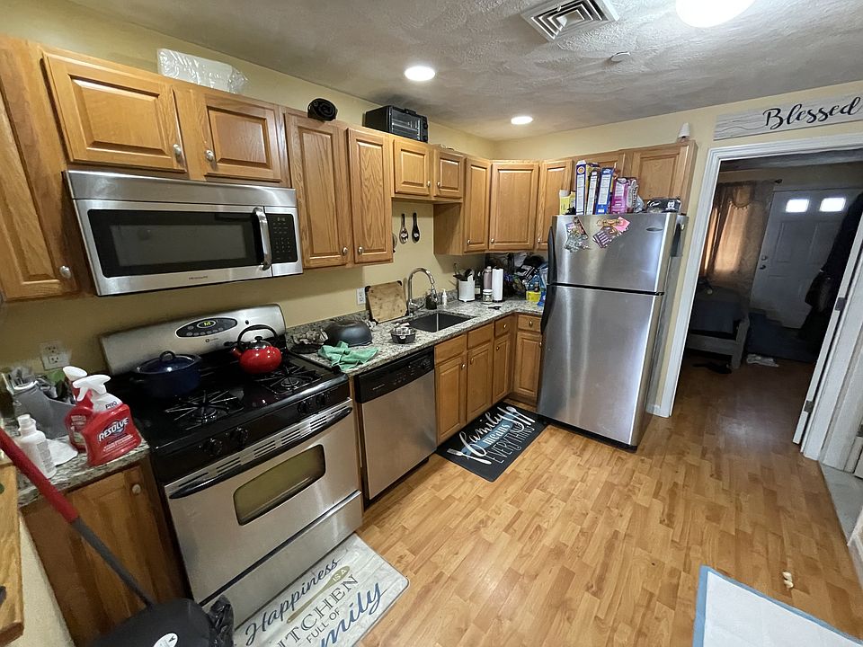 2nd image of 93 Liverpool St #1L