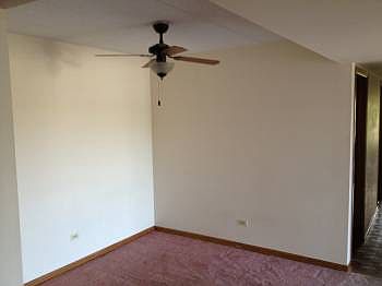 5th image of 825 Center St APT 504