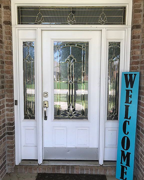1st image of 104 Berry Hill Dr