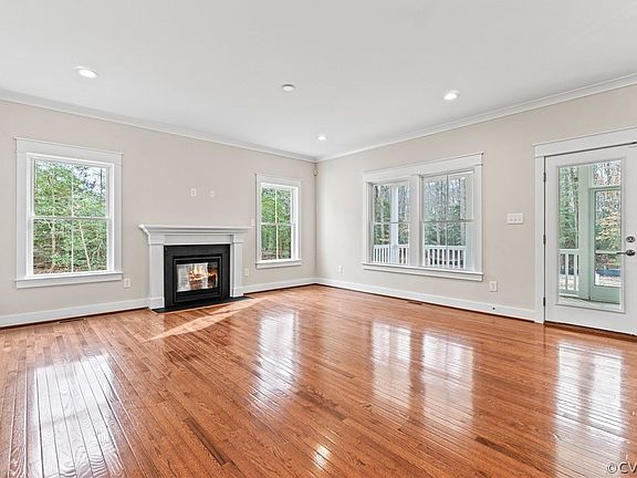 5th image of 9577 Seven Sisters Dr