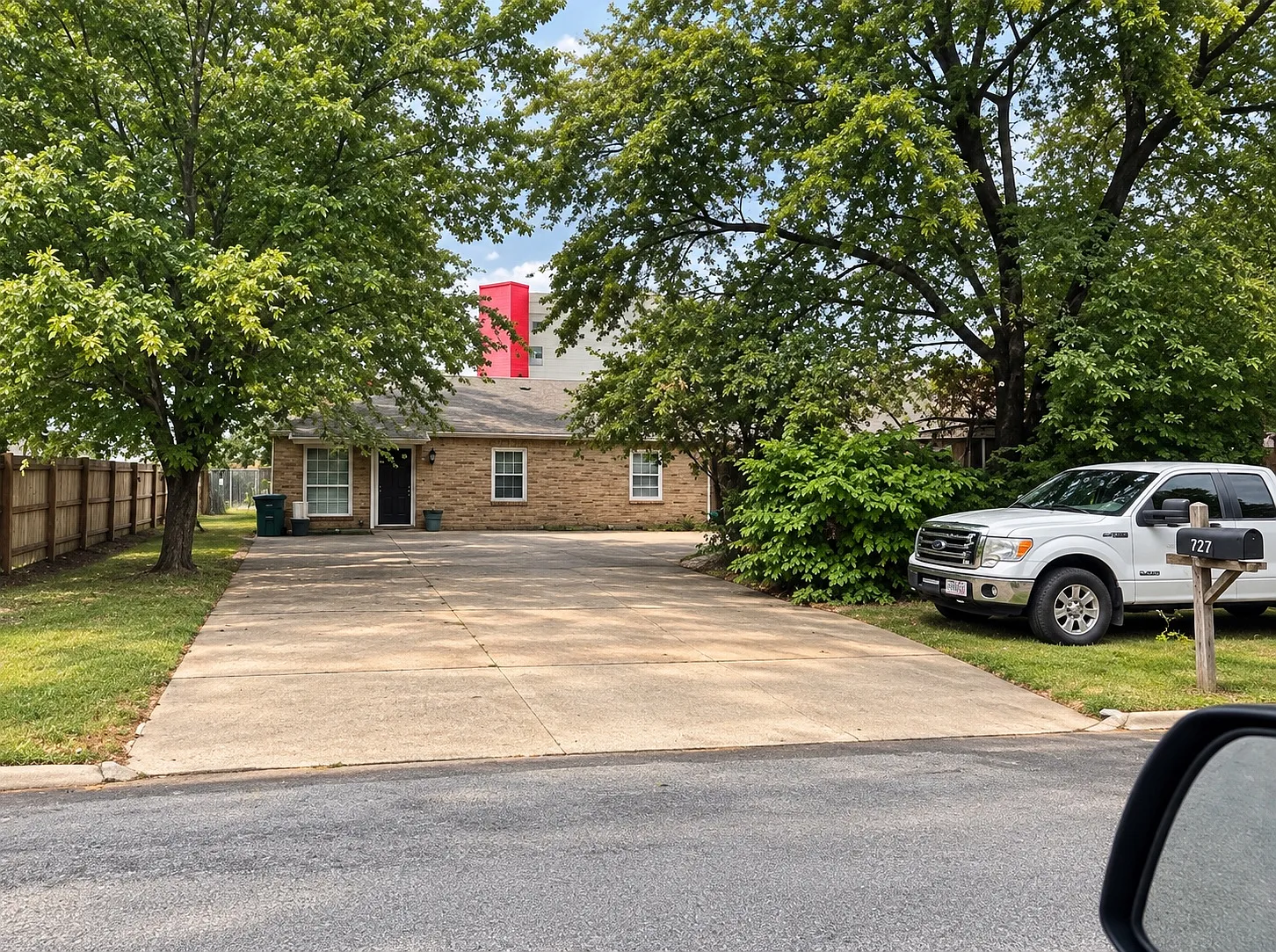 N Betty Jo Dr, Fayetteville — Photo 1