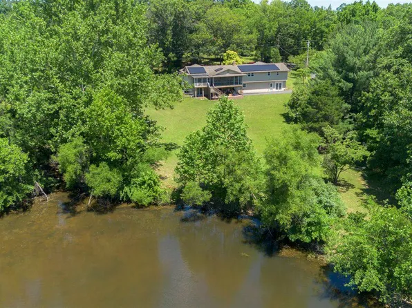 1618 Eagle School Rd, Martinsburg, WV 25404
