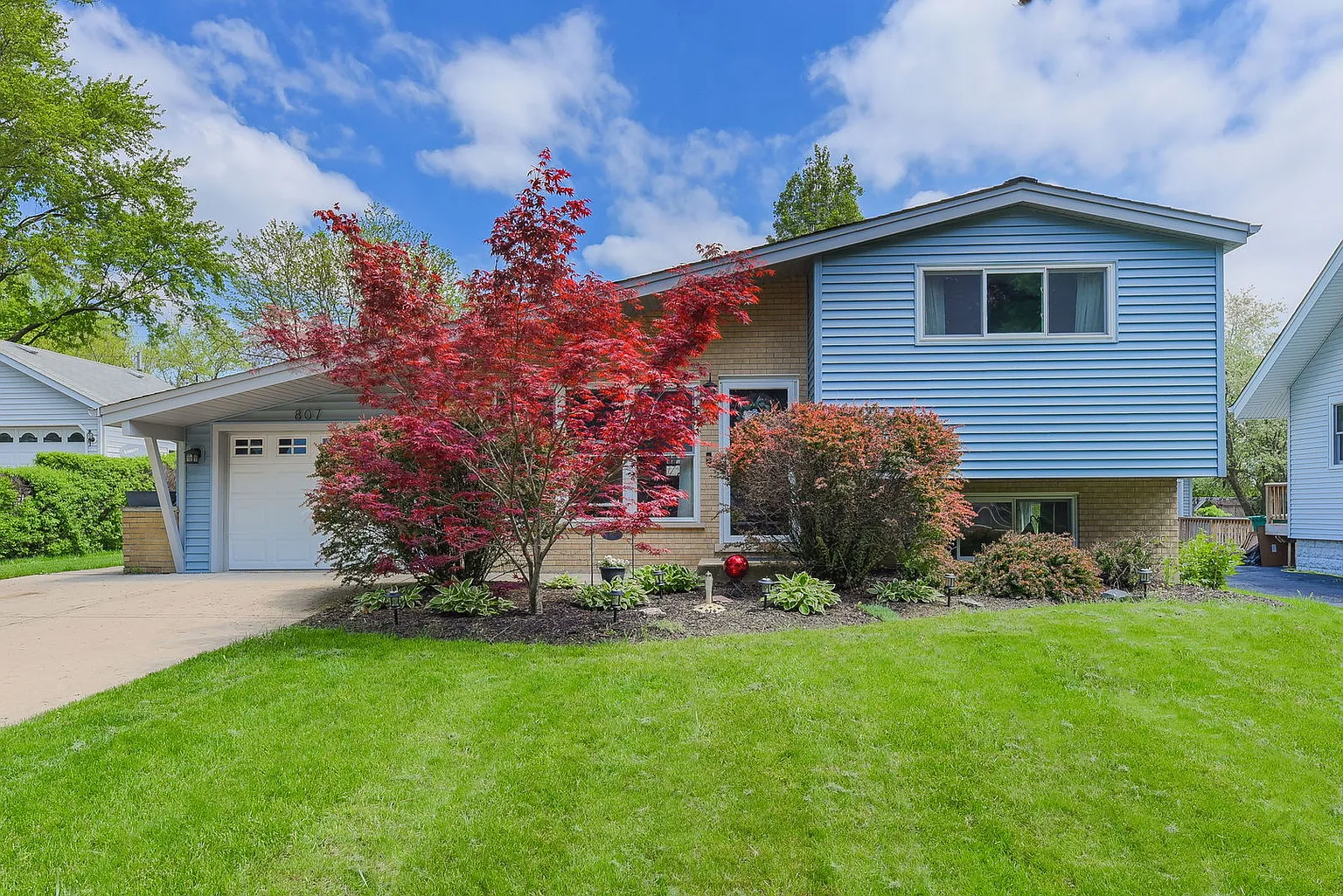 807 S Grace St photo 1