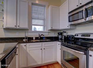 811 Meadowsweet Ln, Leland, NC 28451