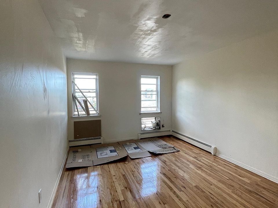 1st image of 4911 Surf Ave #2