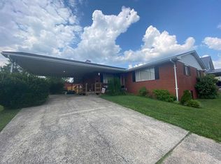 2733 Adams St, Ashland, KY 41102