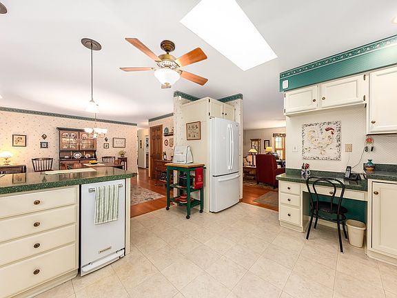 4th image of 23818 W Getson Ave
