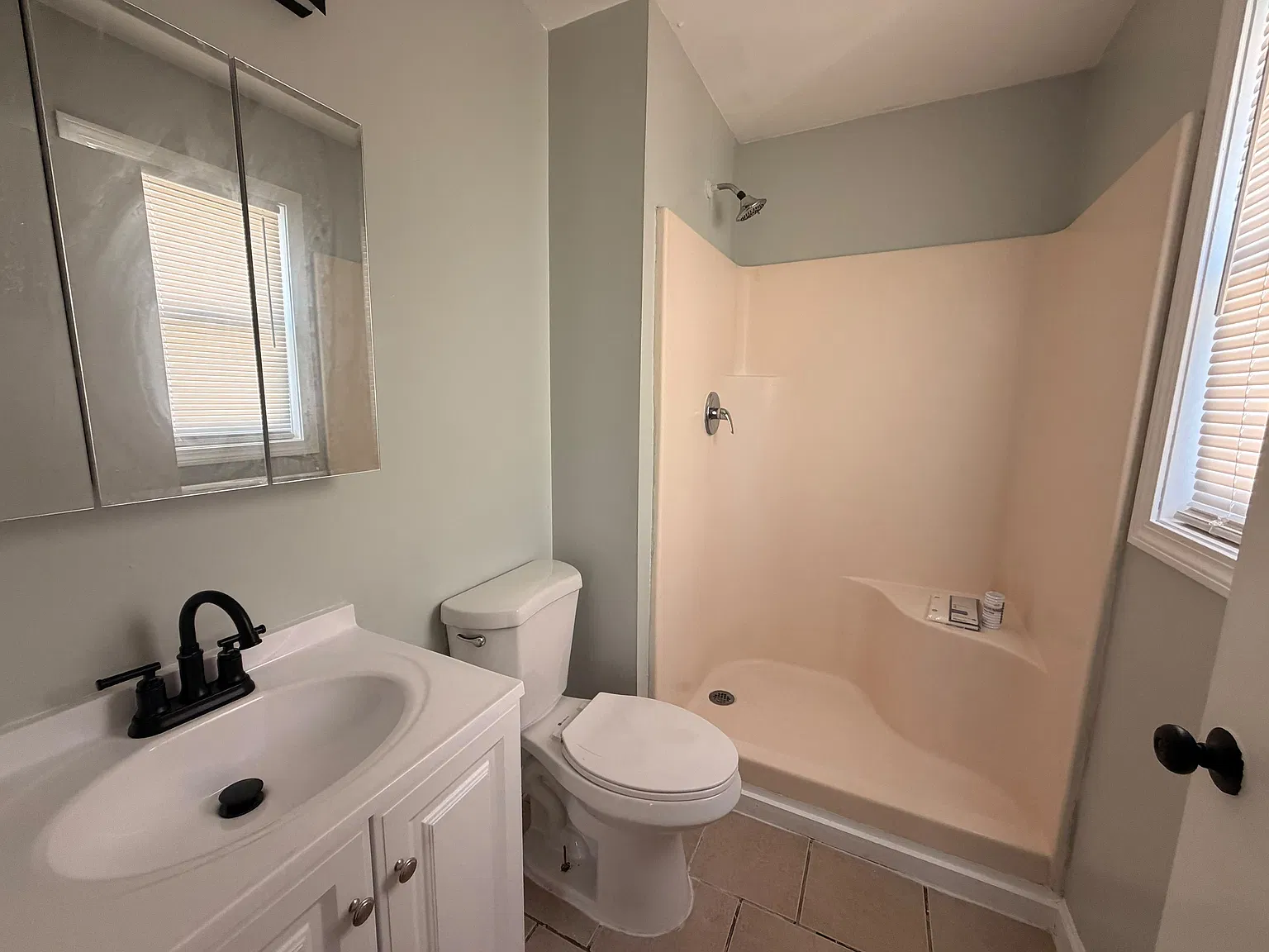 4 bed, $2,300 — Photo 4