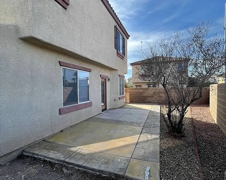 731 Emerald Idol Pl — Photo 6