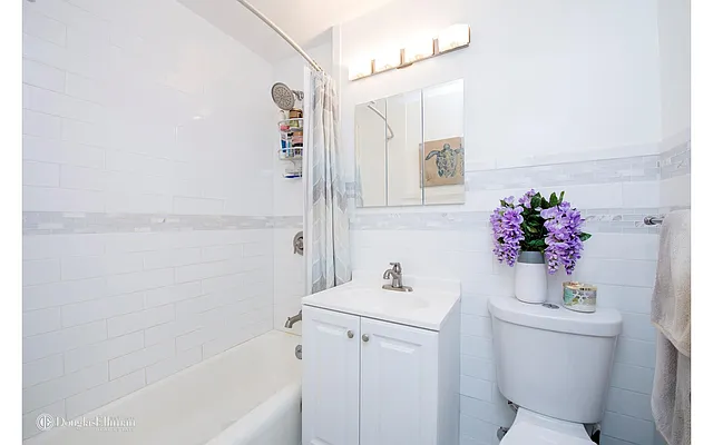 Rented by Douglas Elliman | media 4