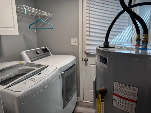 2420 Kannapolis Hwy #B, Concord, NC 28027