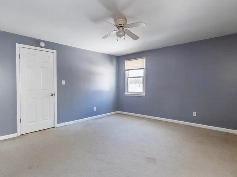 21 Fairgreen Dr — Photo 17