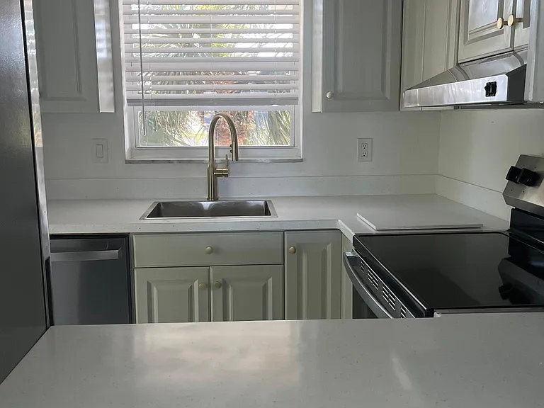 311 E Ocean Ave #301 — Photo 4
