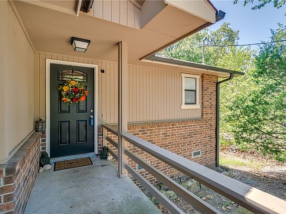 2nd image of 10 McCollough Ln