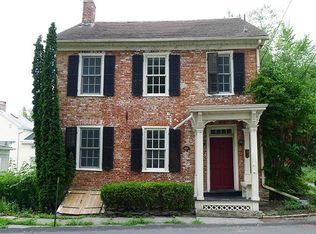 1 3rd St, Athens, NY 12015