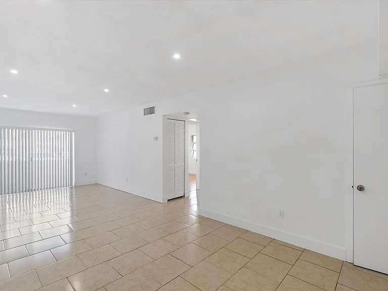 14013 SW 90th Ave #D107 — Photo 12